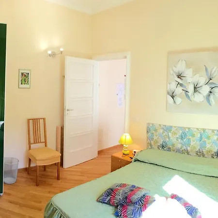 Domus 20 דירה